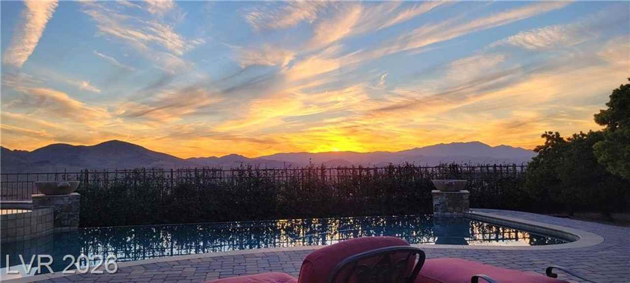 2909 Valvent Ct - Photo 3 of 50