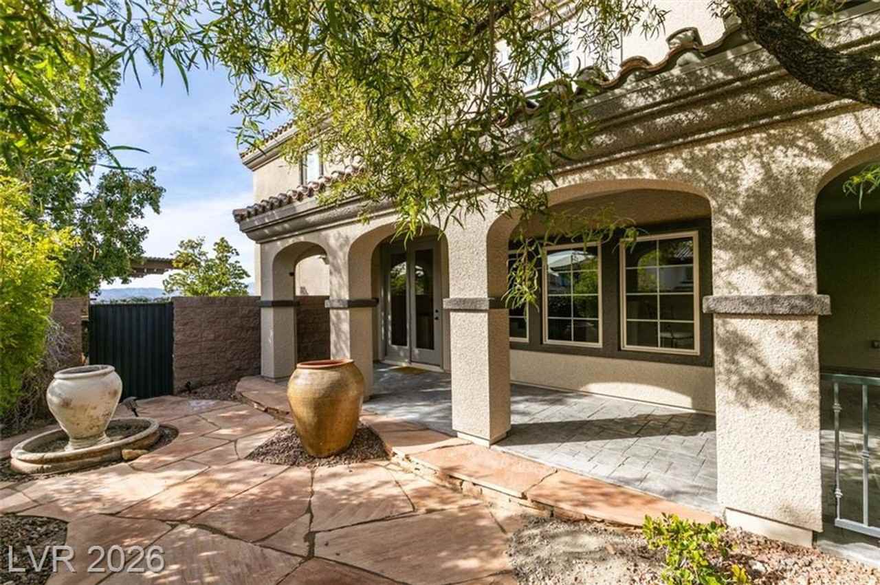 2909 Valvent Ct - Photo 4 of 50