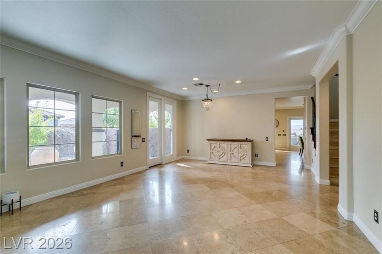 2909 Valvent Ct - Photo 5 of 50