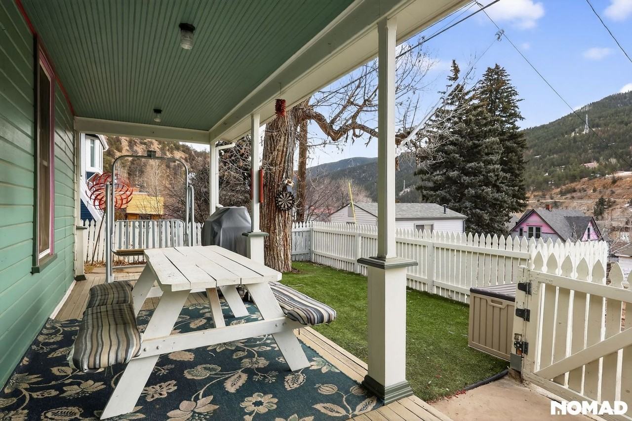 1908 Wall St - Photo 5 of 32