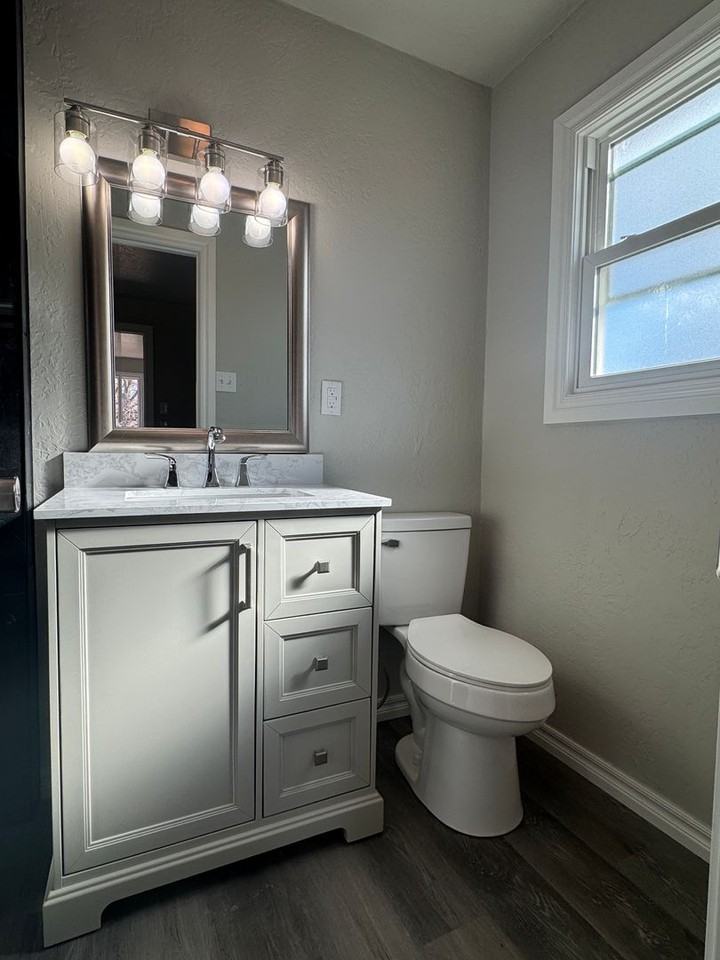 304 2nd St - Photo 5 of 7