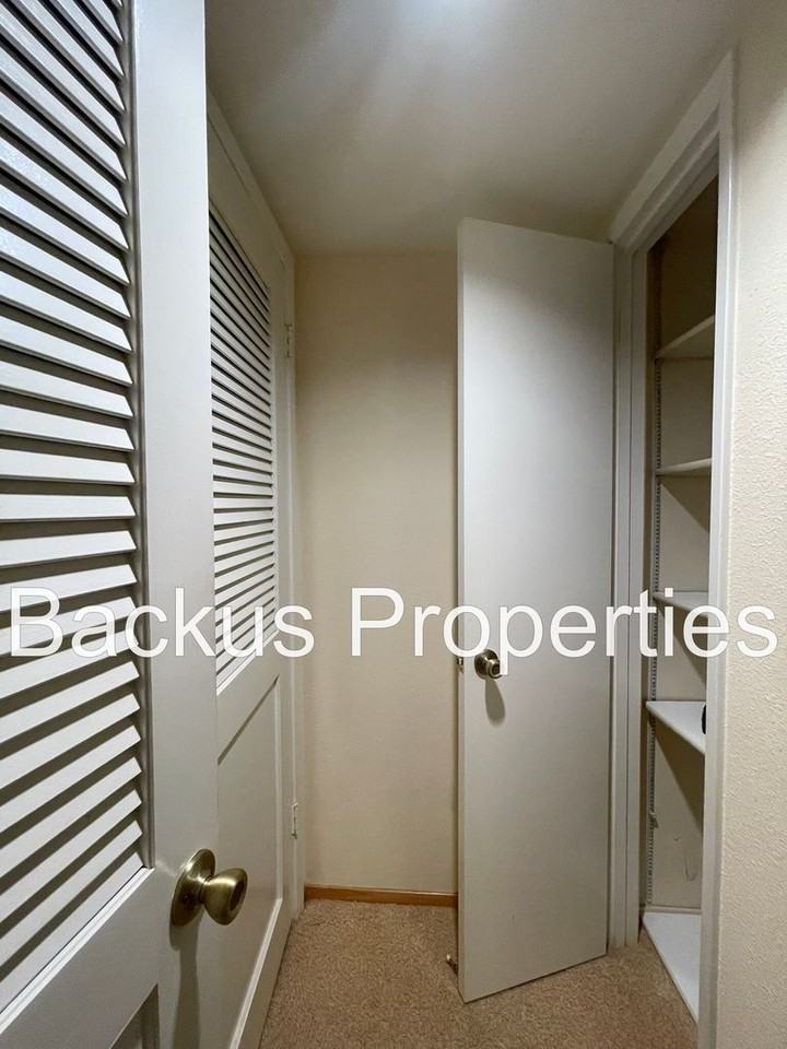 410 Pheasant Ridge Rd - Photo 2 of 24