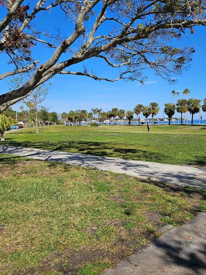 1100 N Shore Dr Ne - Photo 5 of 28