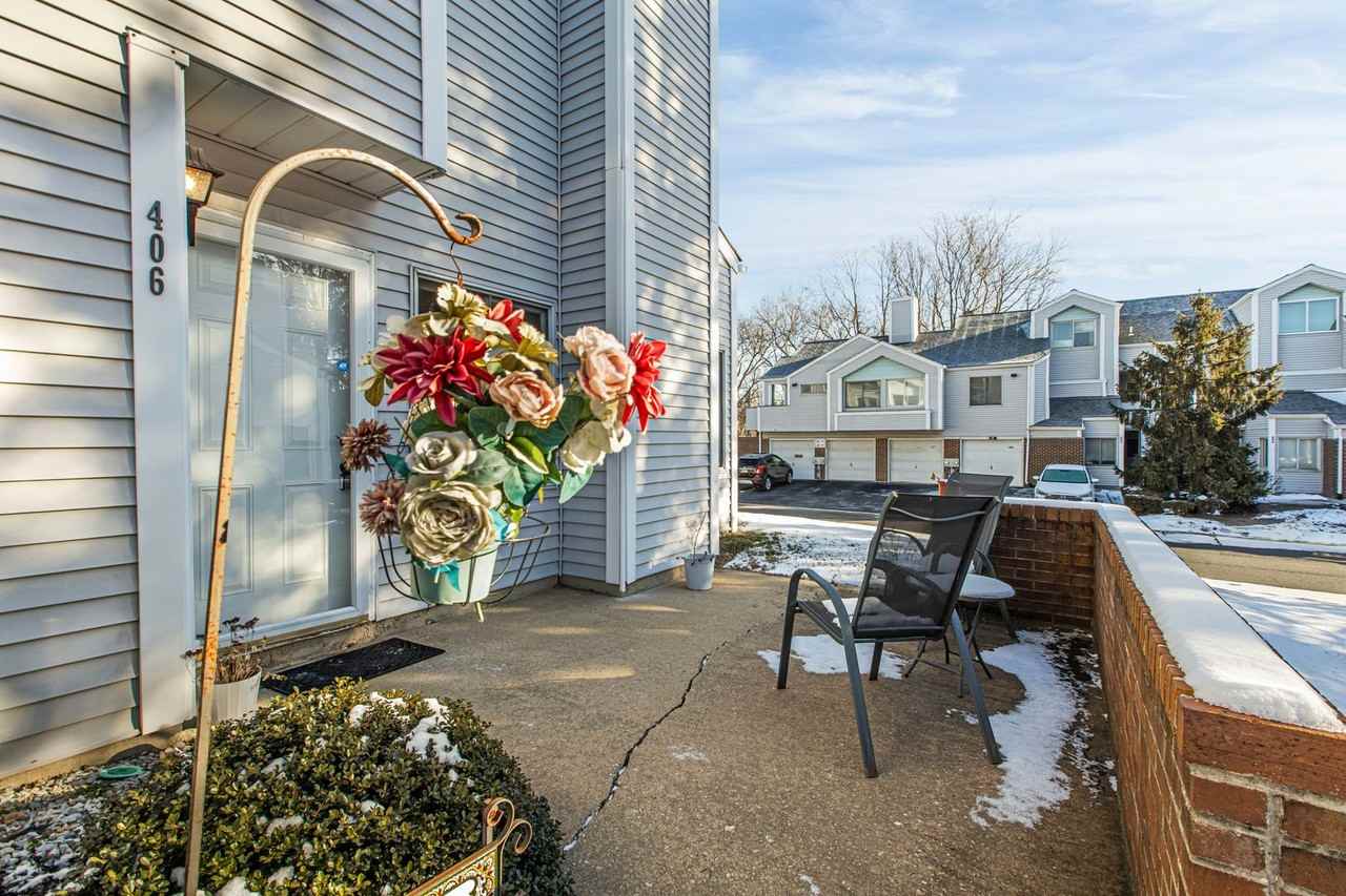 406 Margit Ct - Photo 2 of 29