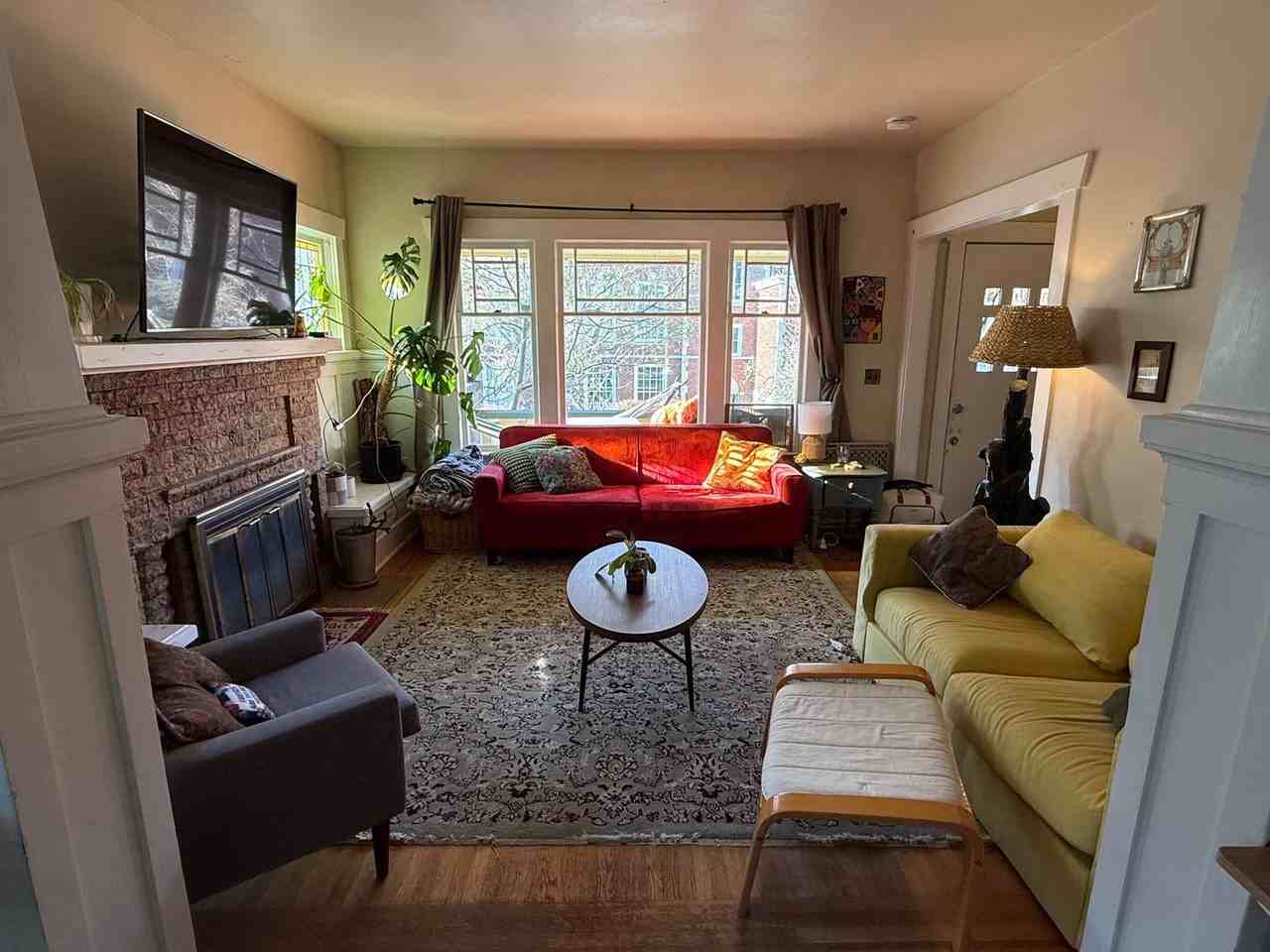 4118 Densmore Ave N - Photo 3 of 33