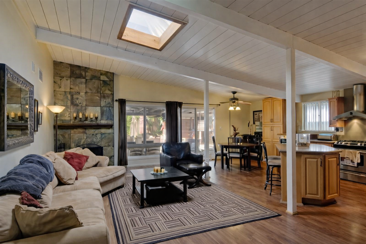 4976 Chaparral Way - Photo 3 of 19