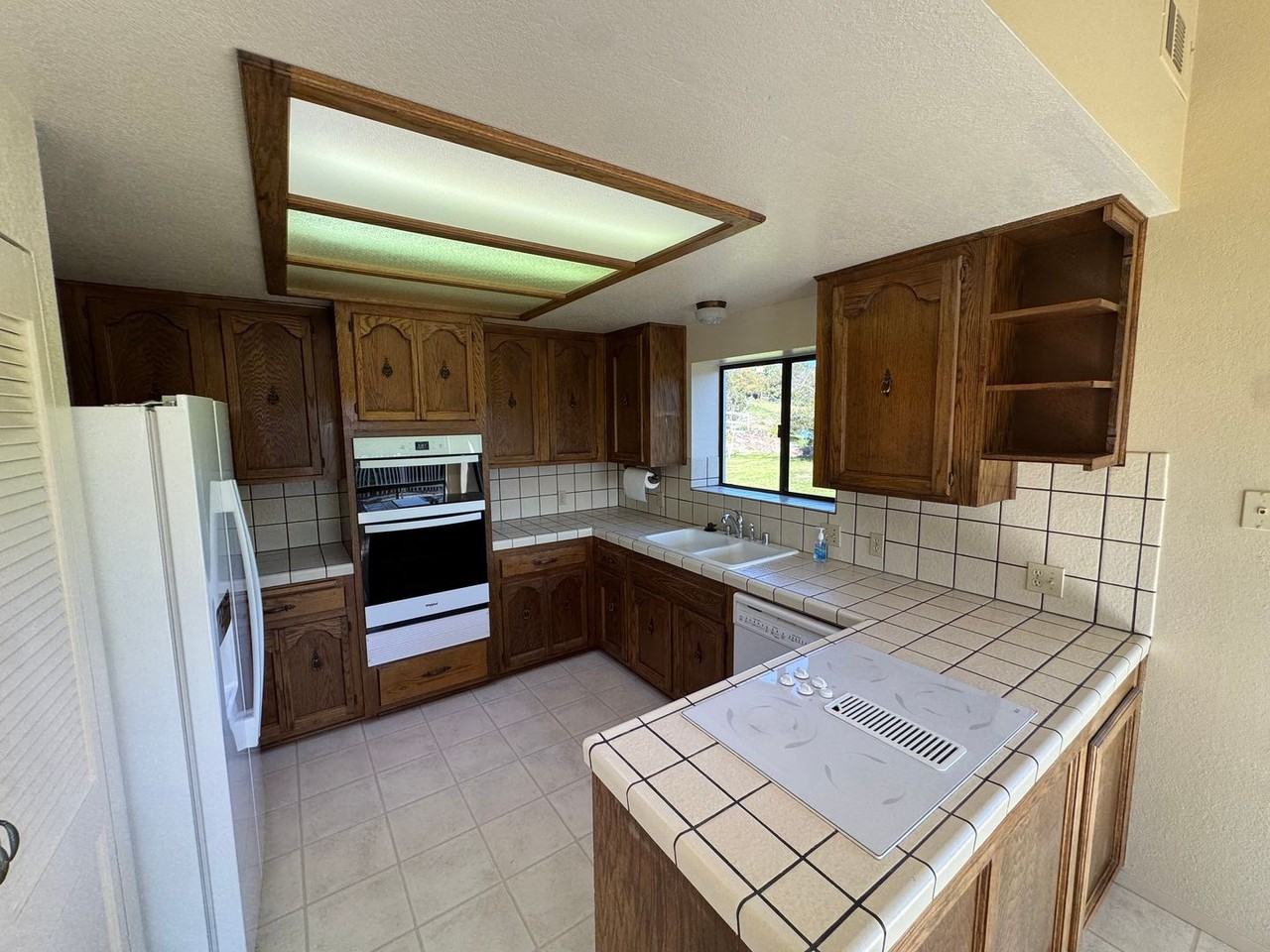 1571 Vista Grande Ln #A - Photo 6 of 24