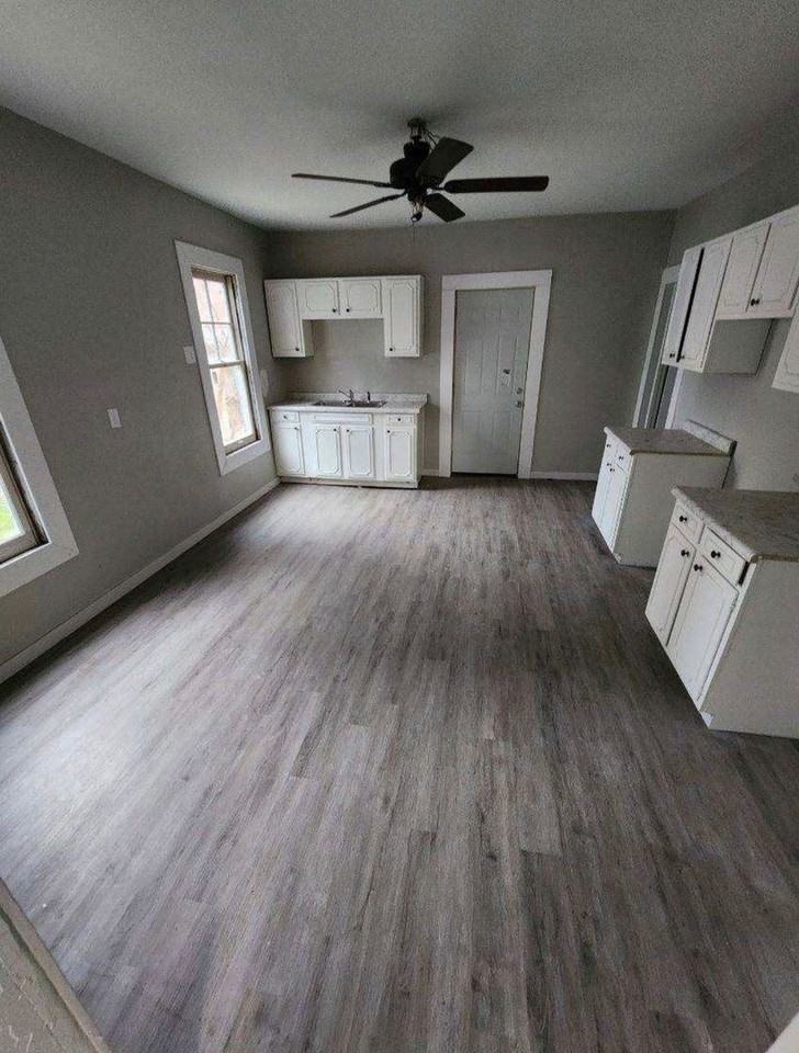 626 Walnut St - Photo 2 of 8