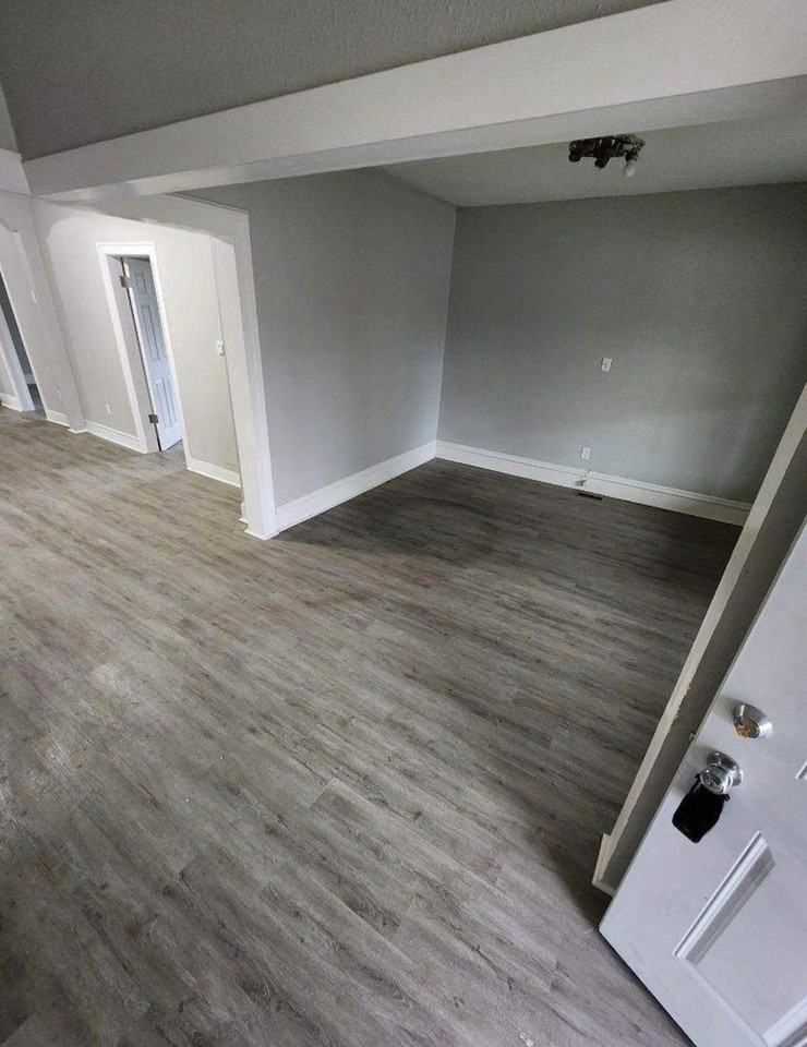 626 Walnut St - Photo 3 of 8