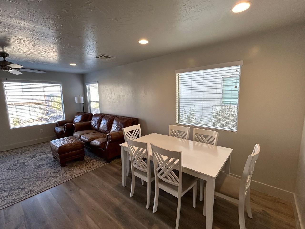 3113 E Sky Rim Way - Photo 7 of 40