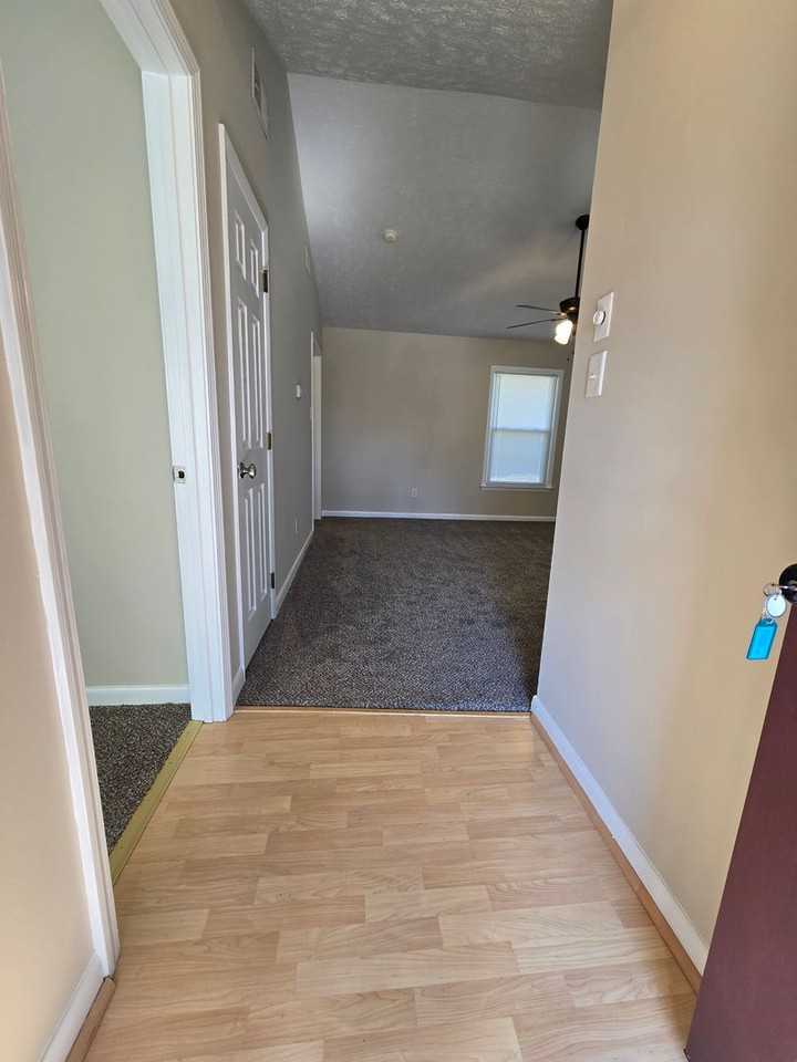 6884 Winchester St - Photo 3 of 12