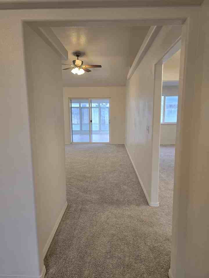 1428 Saddler St - Photo 5 of 25