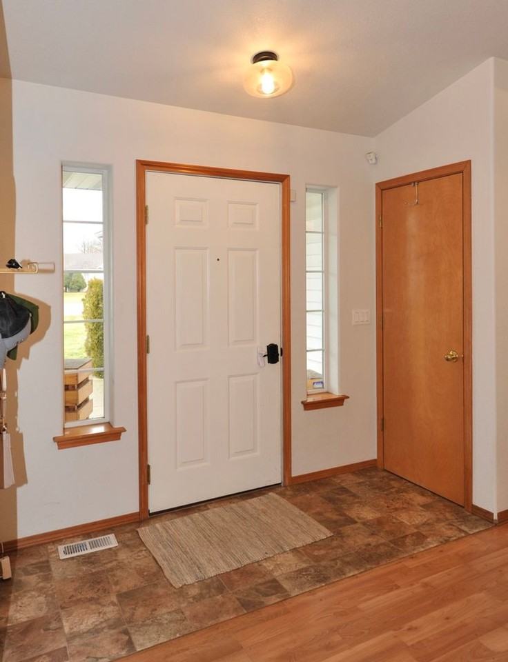 8448 N Parkside Dr - Photo 4 of 33