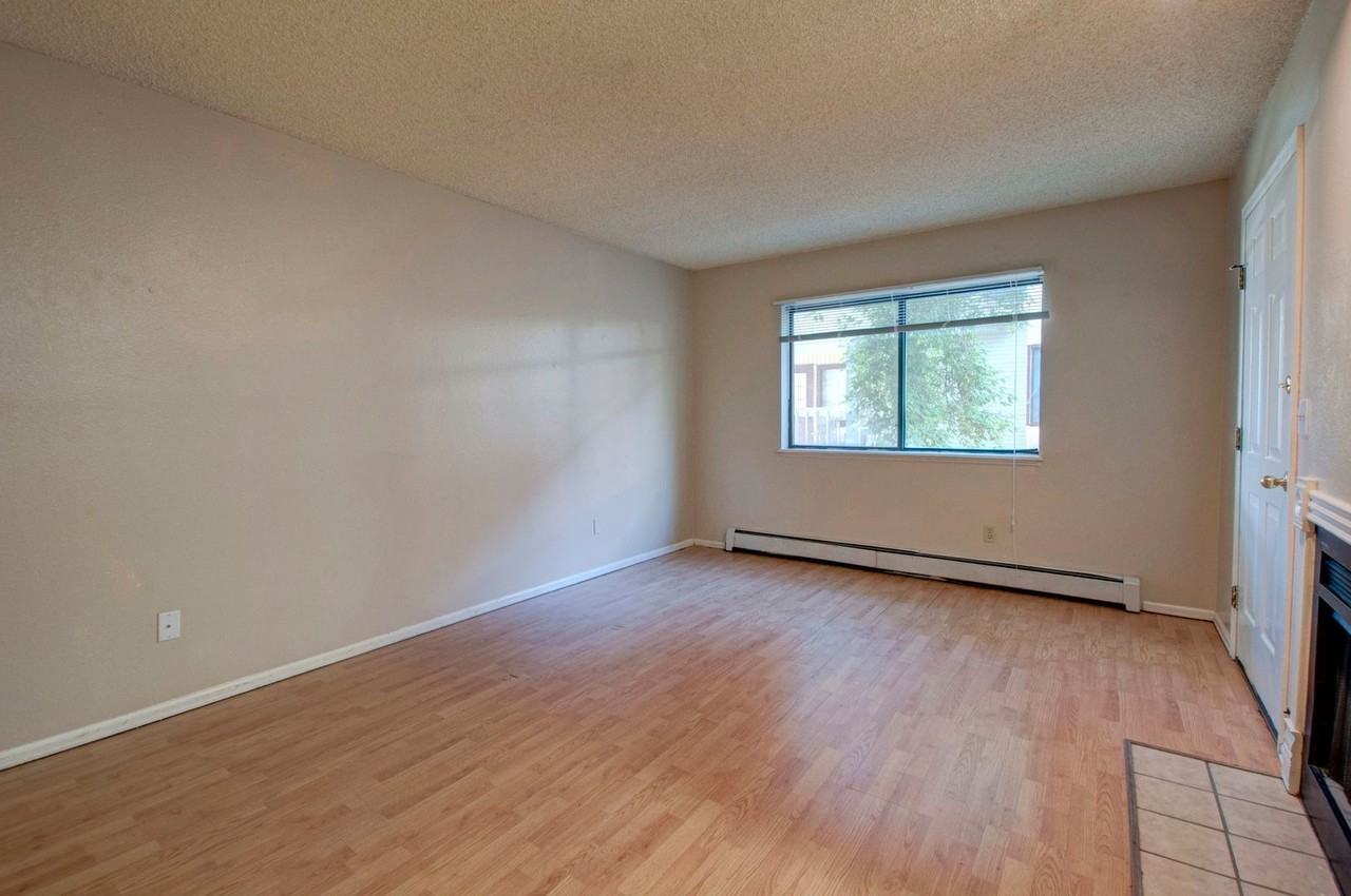 1631 19th St. - Photo 4 of 39