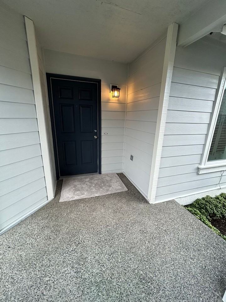 18309 Champions Dr - Photo 2 of 22