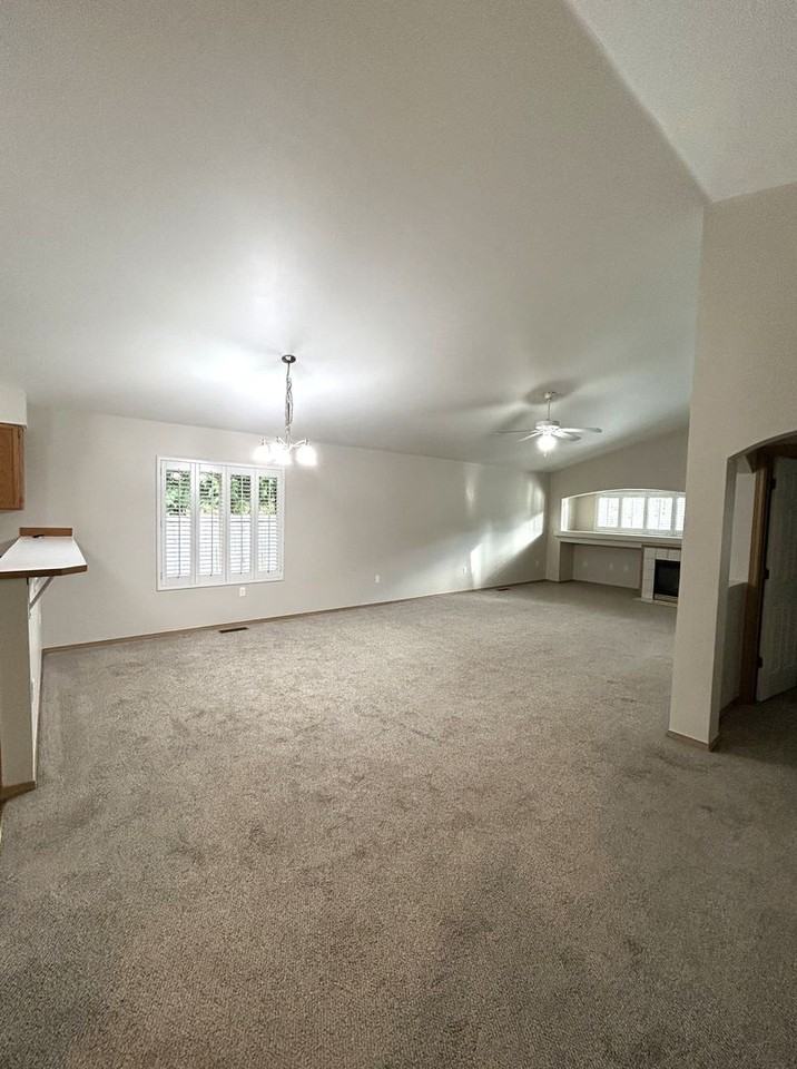 18309 Champions Dr - Photo 3 of 22