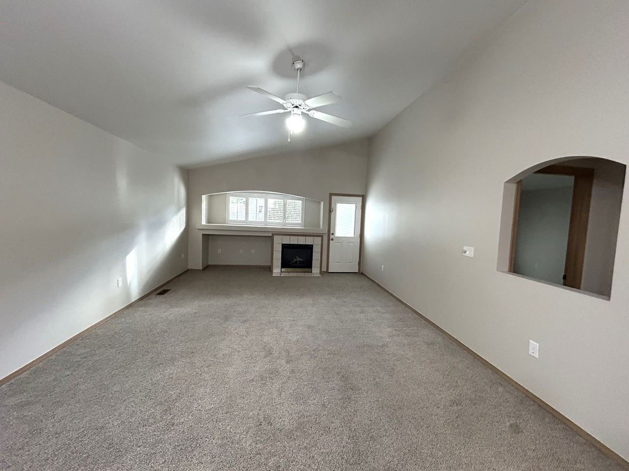 18309 Champions Dr - Photo 4 of 22