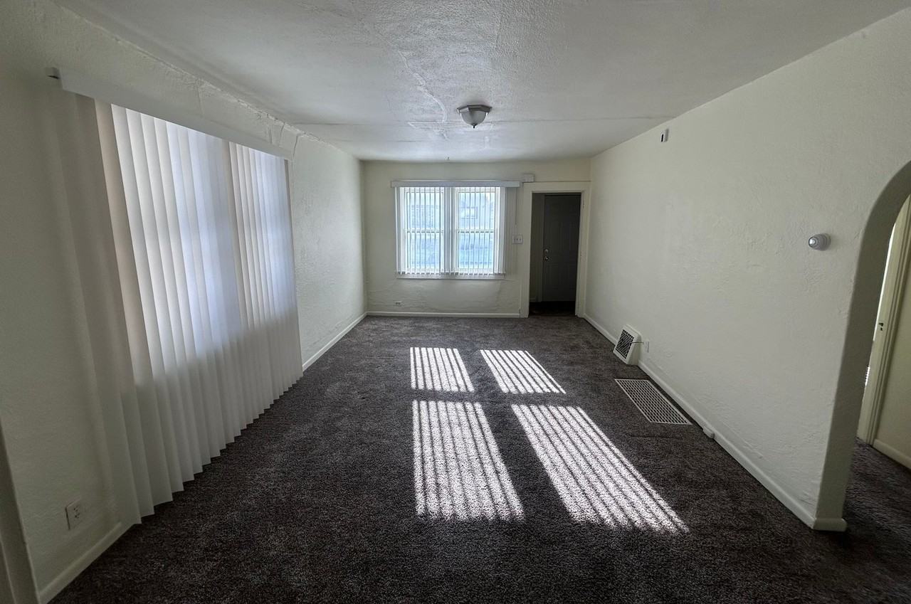 18 8th Ave Nw - Photo 5 of 15