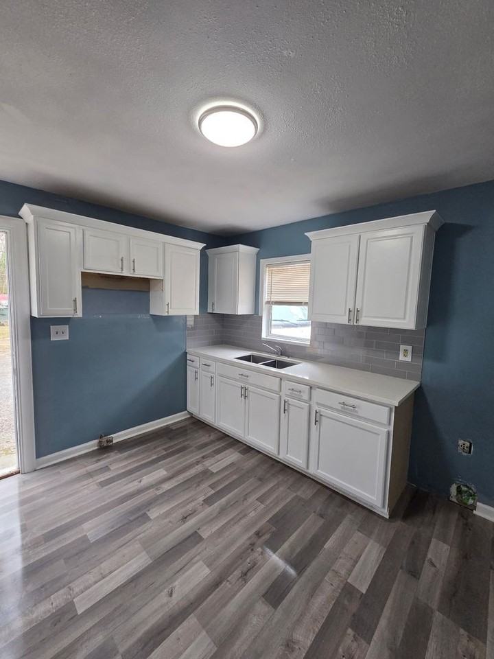 1309 Sunshine Ave - Photo 5 of 14