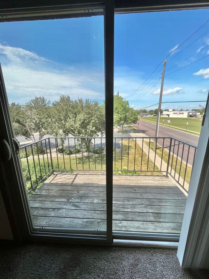 Bella Sierra Apartments - Photo 5 of 7