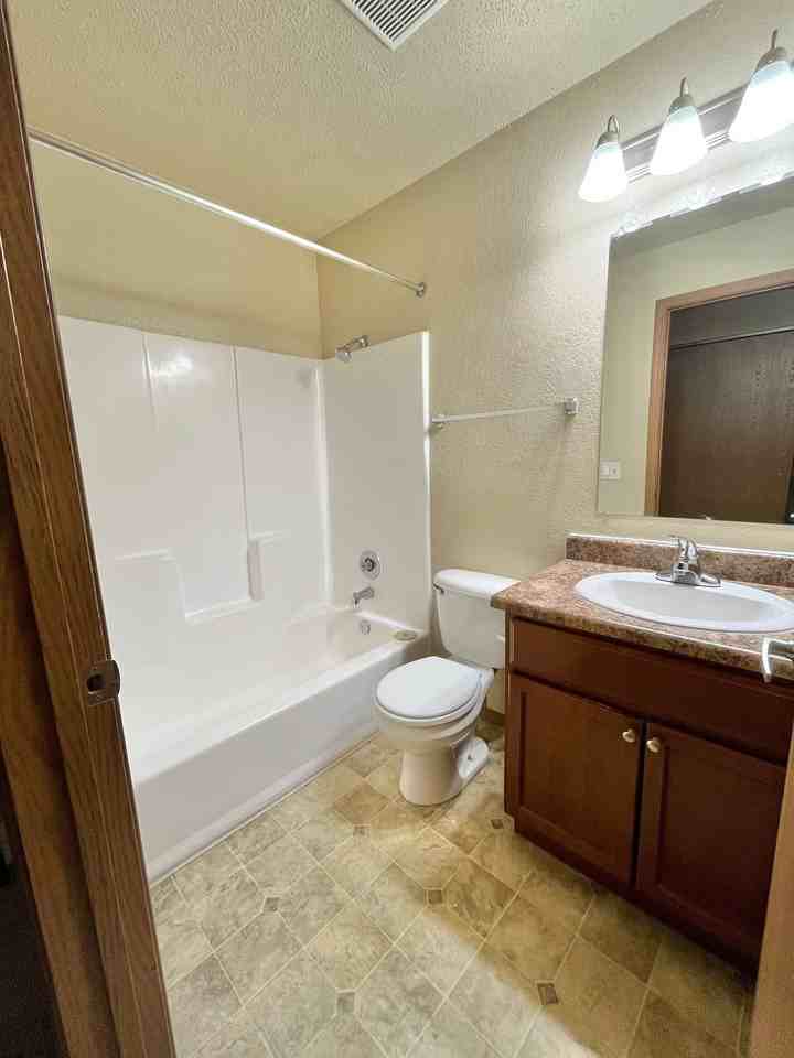 Bella Sierra Apartments - Photo 7 of 7