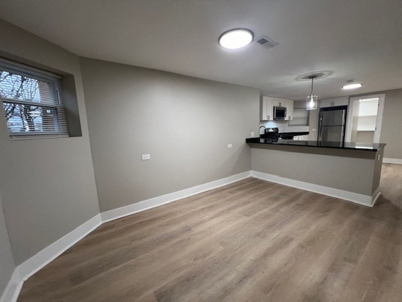 3457 N Springfield Ave - Photo 2 of 11