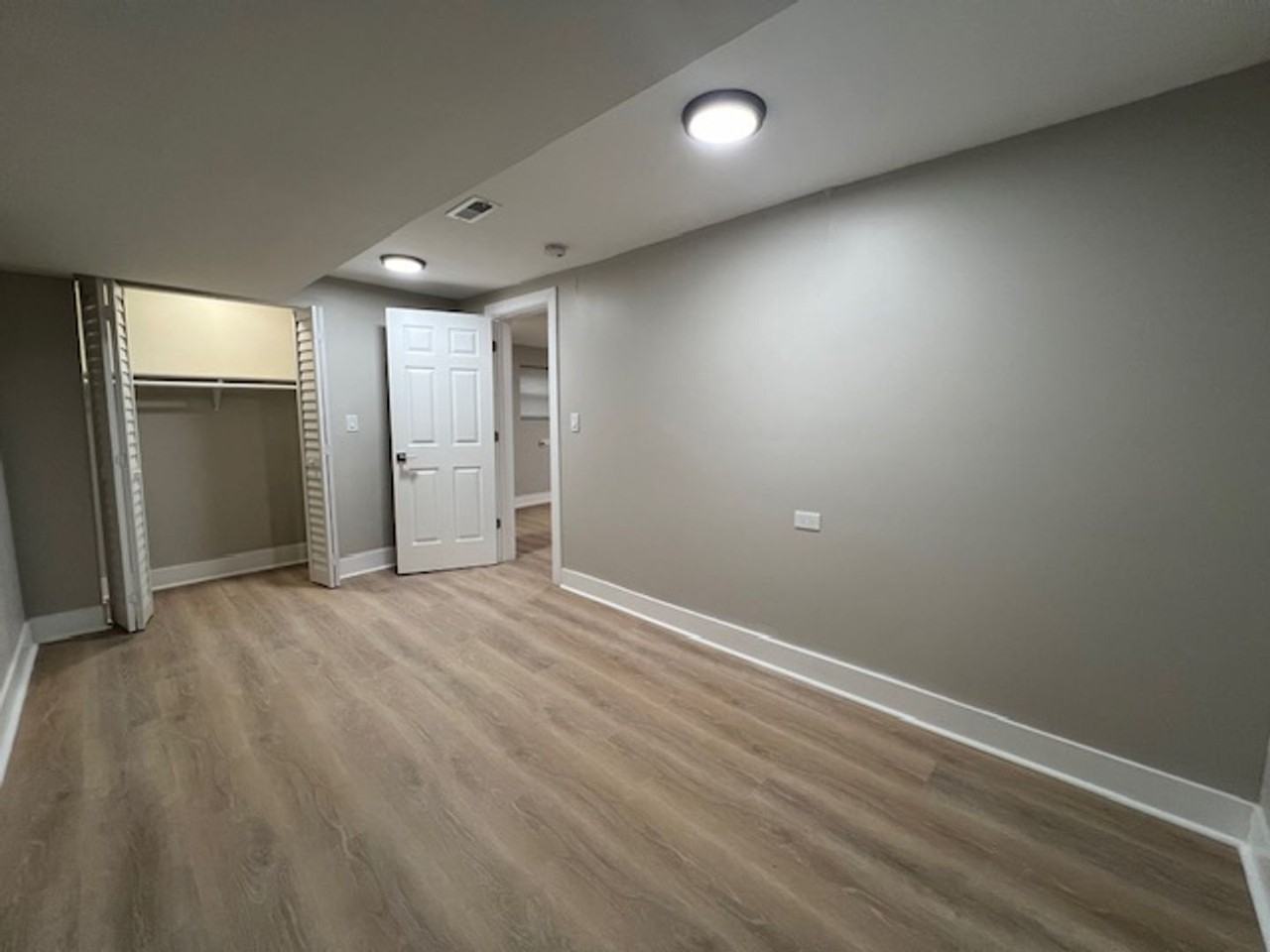 3457 N Springfield Ave - Photo 5 of 11