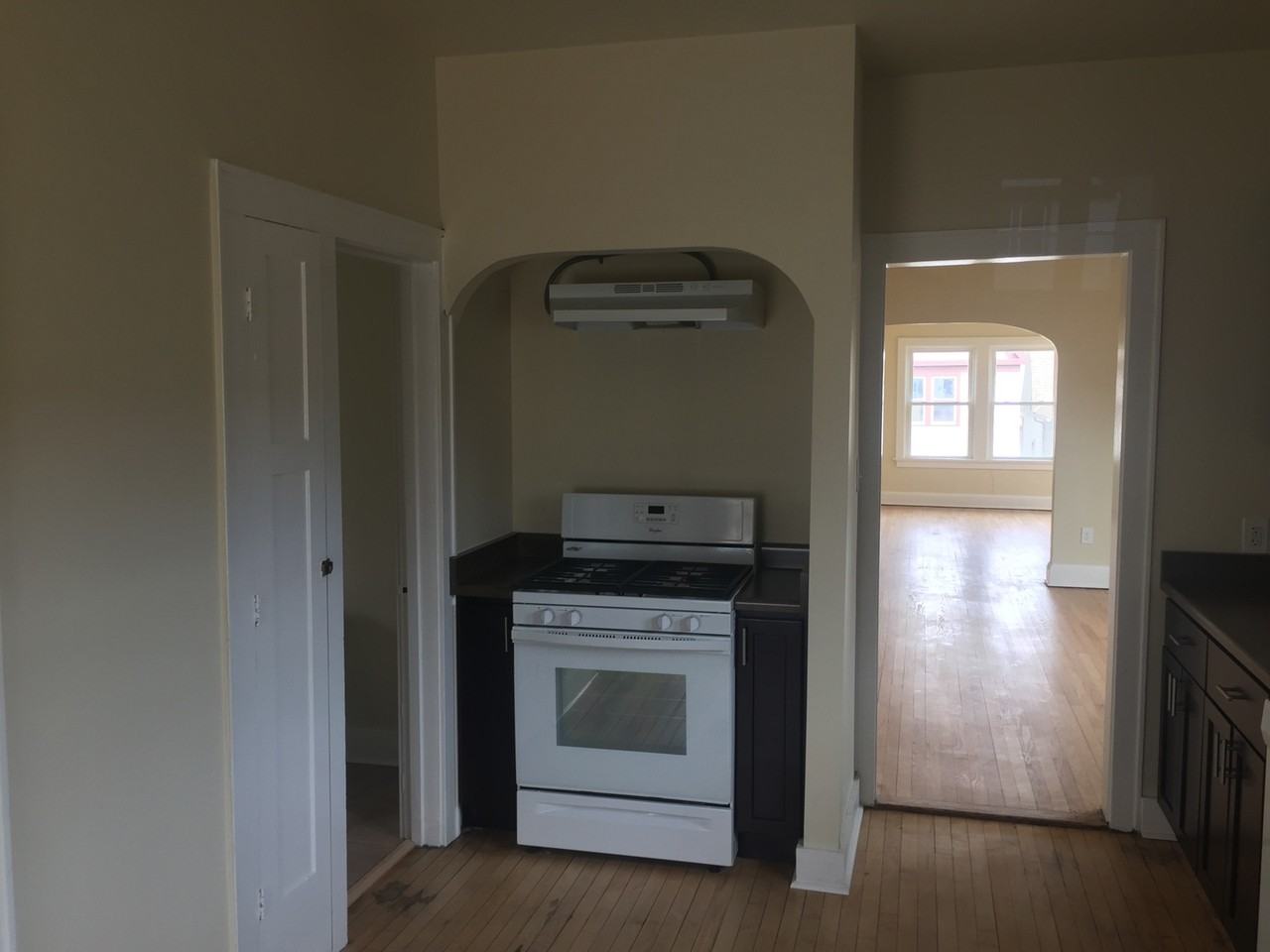 721 E Center St - Photo 5 of 17