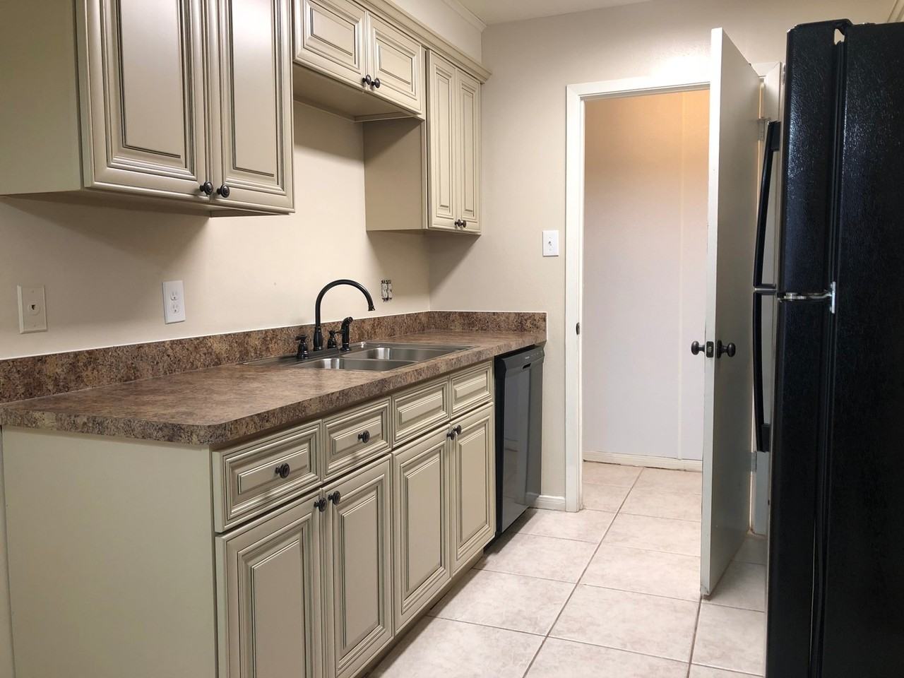 615 San Benito Ct - Photo 5 of 17