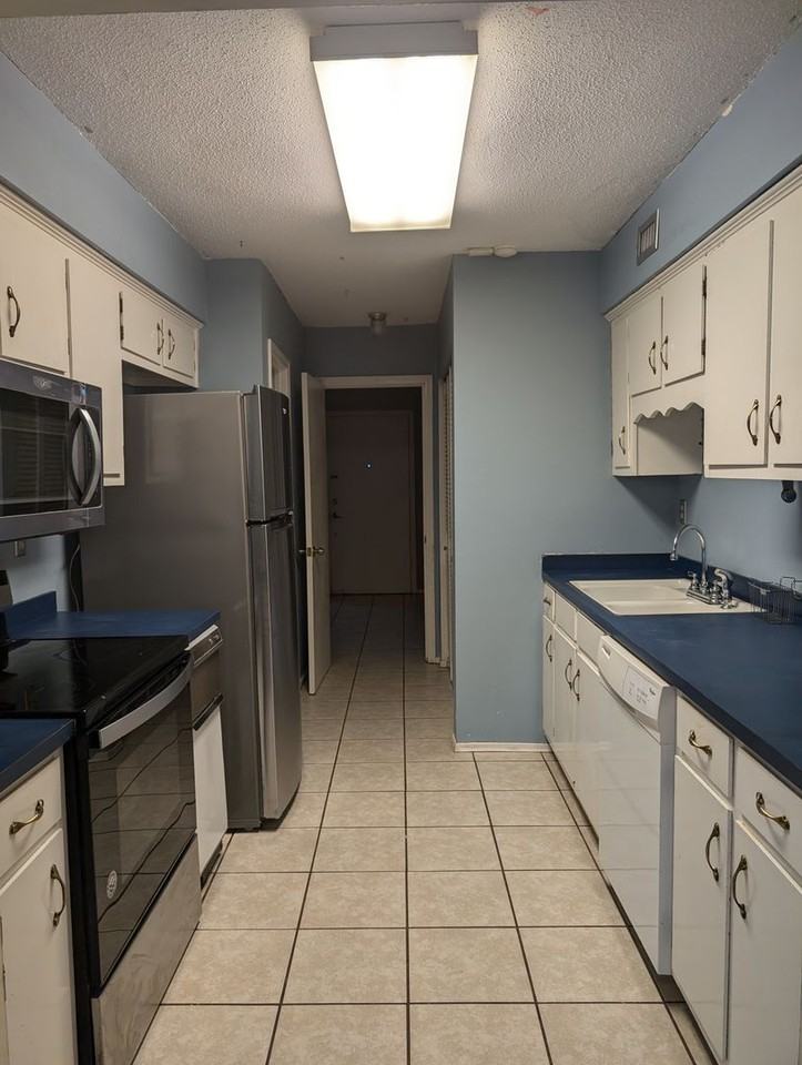 534 Highland Woods Dr W - Photo 2 of 14