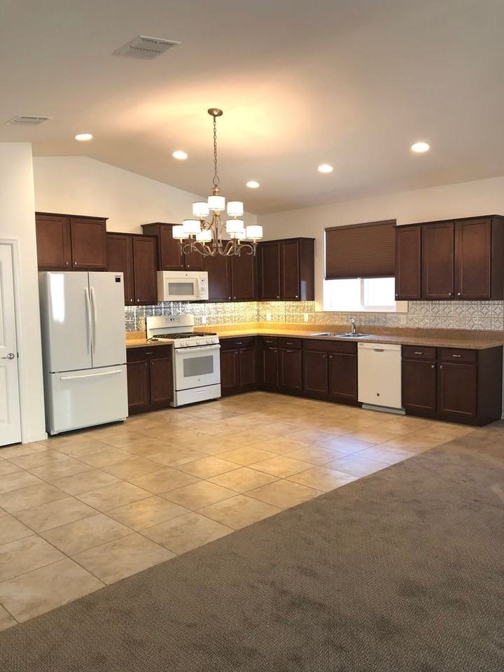 6228 Goldfinch Dr - Photo 3 of 20