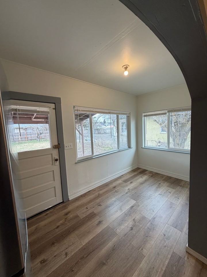 2232 Wantland Ave - Photo 4 of 17