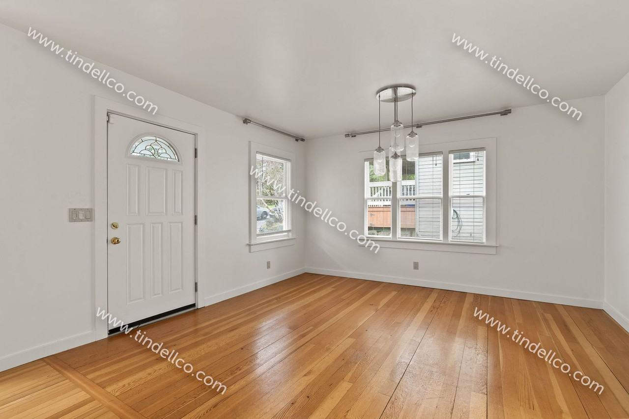 3922 Sw Canby St - Photo 3 of 31