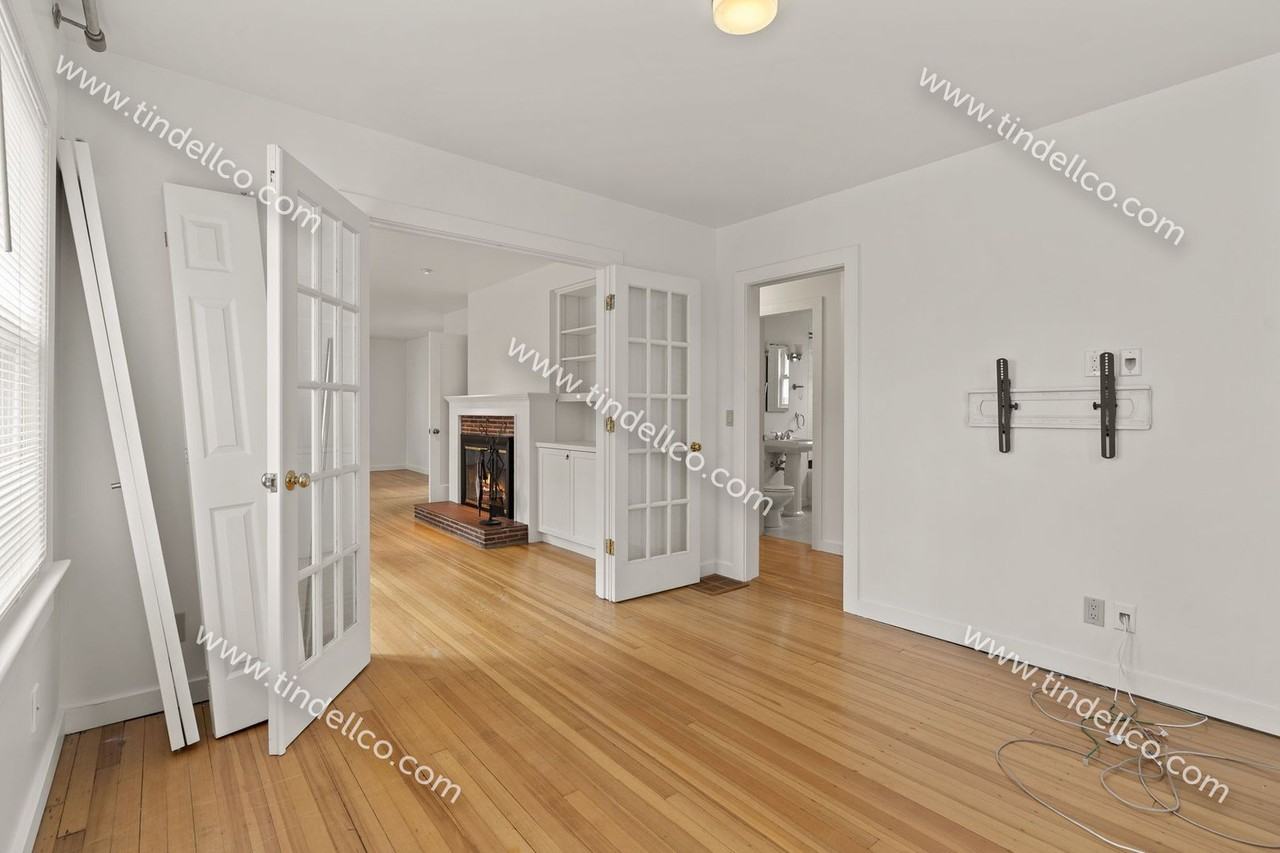 3922 Sw Canby St - Photo 7 of 31