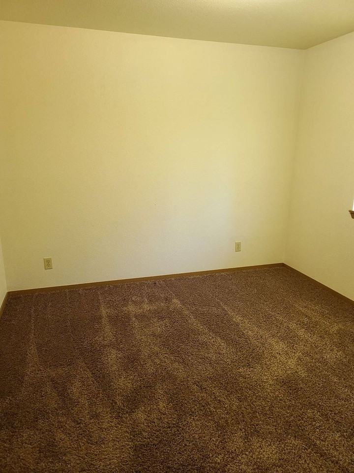 208 W 19th Ave - Photo 4 of 7