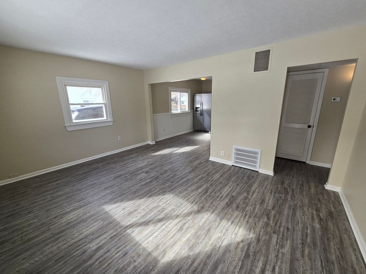 214 Alpha Ave - Photo 5 of 50