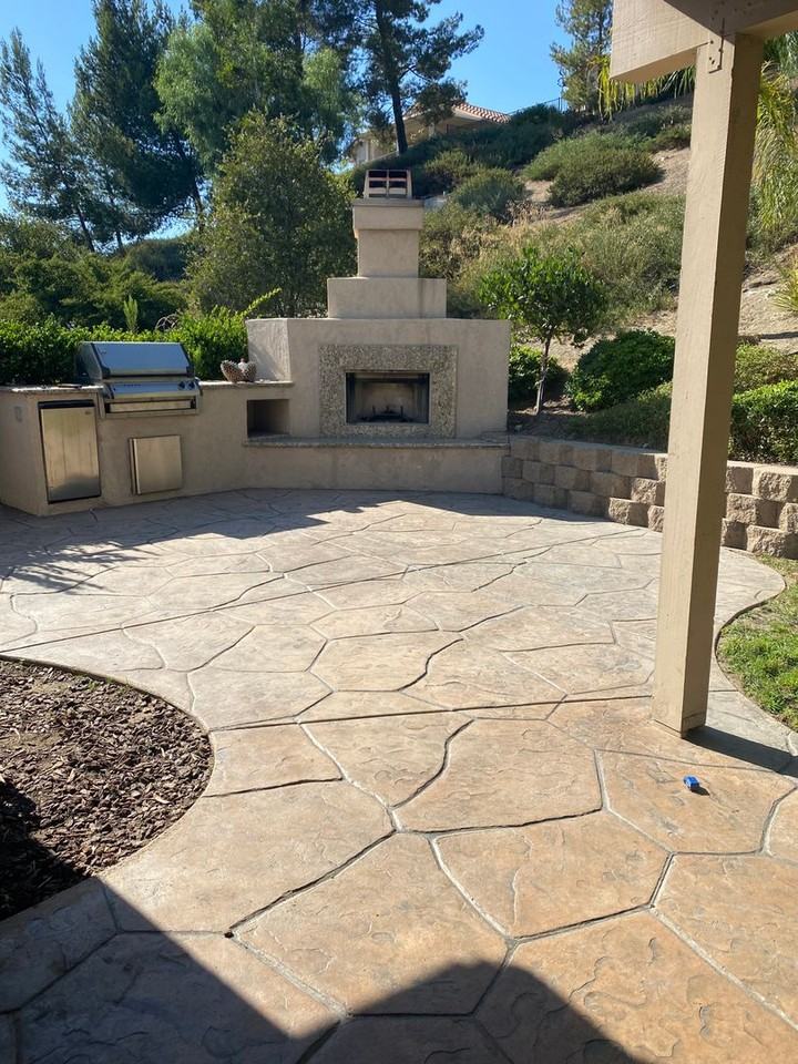 2033 Larkspur Dr - Photo 3 of 11