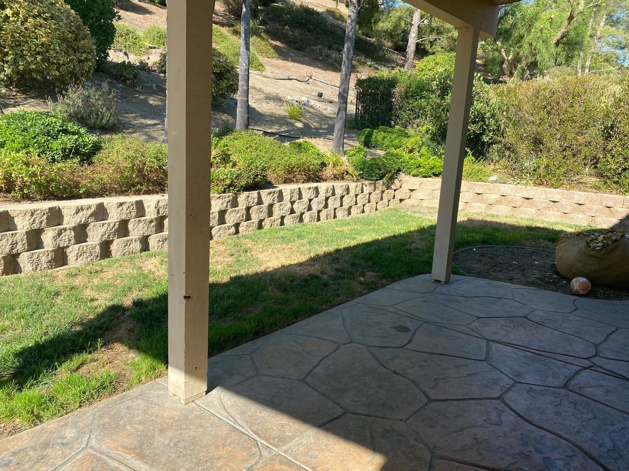 2033 Larkspur Dr - Photo 4 of 11