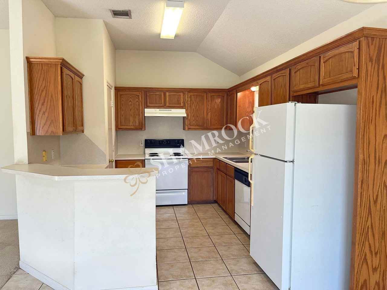 613 Park Ridge Rd - Photo 4 of 15