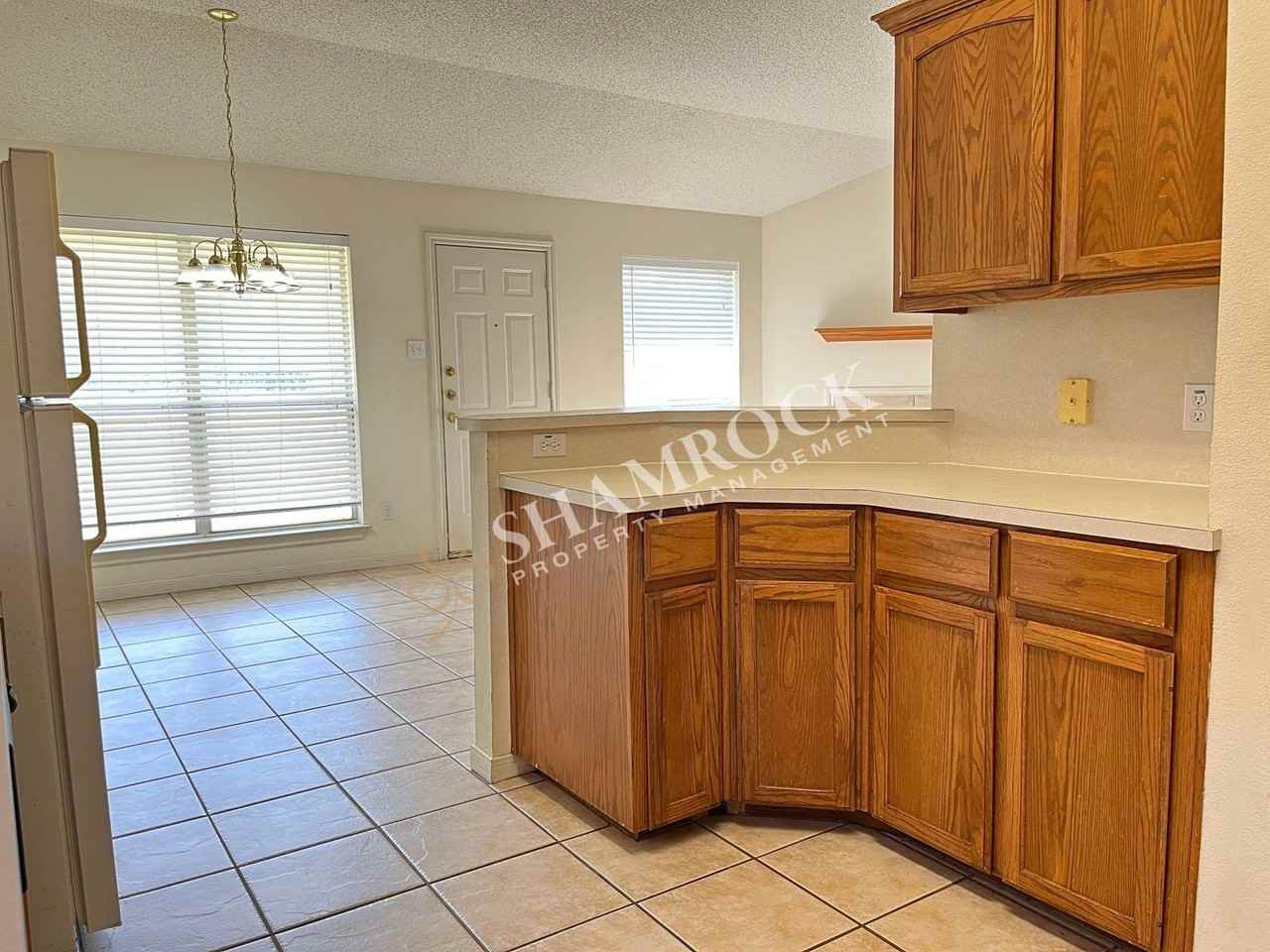 613 Park Ridge Rd - Photo 5 of 15