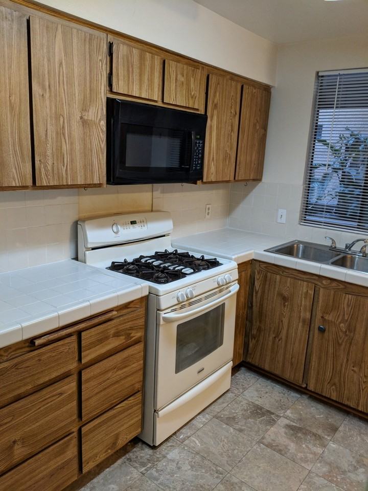 909 N Sierra Bonita Ave #3 - Photo 6 of 37