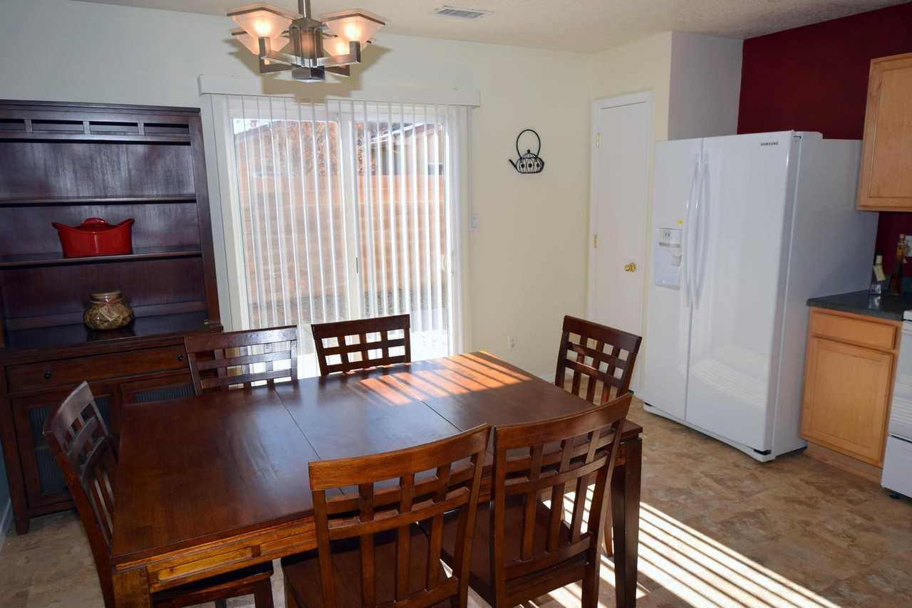 1424 Sepulveda Ave Ne - Photo 5 of 20