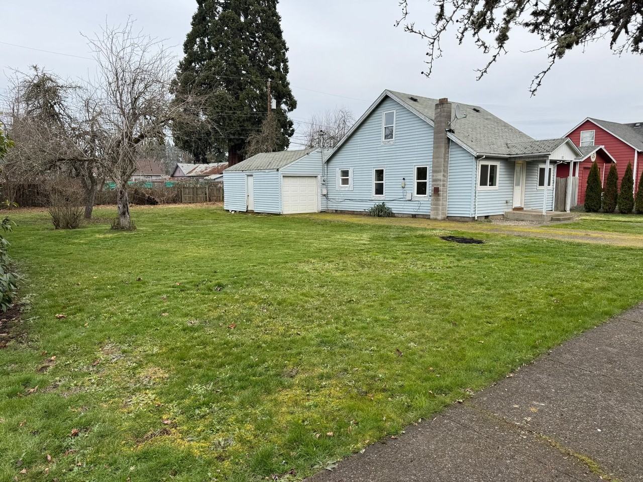 1132 C St - Photo 3 of 38