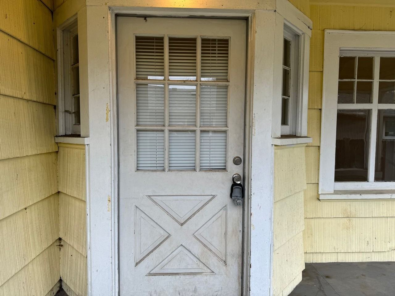 1217 River Rd - Photo 3 of 49