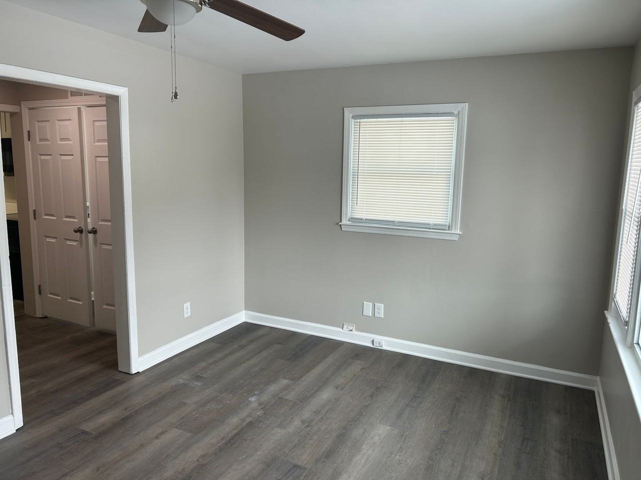 2326 Waterbury St - Photo 3 of 12