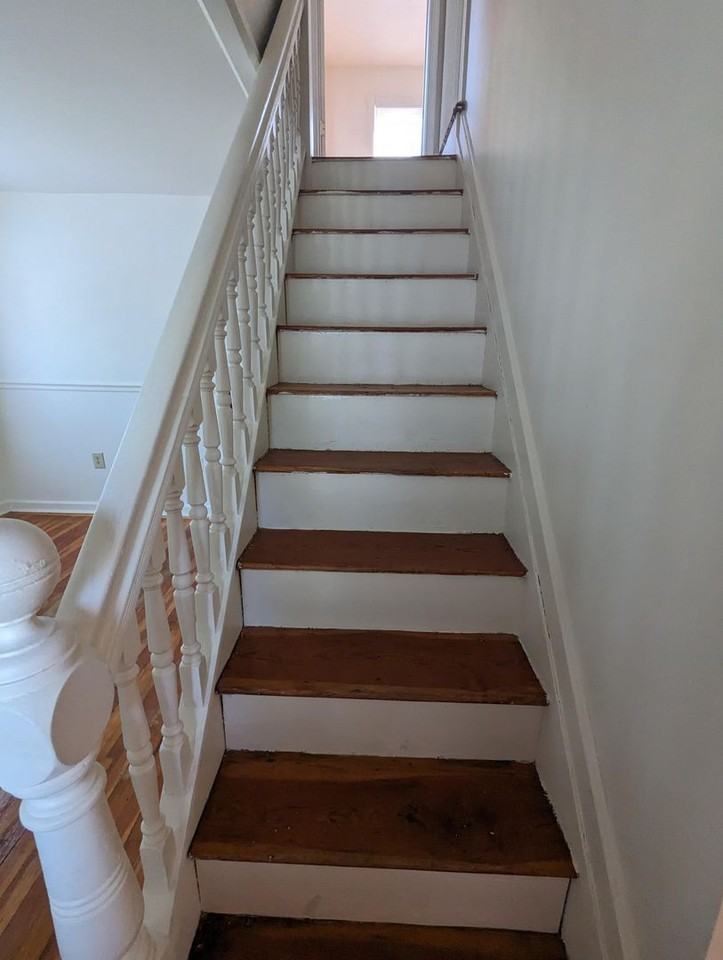 348 Rick St - Photo 3 of 20