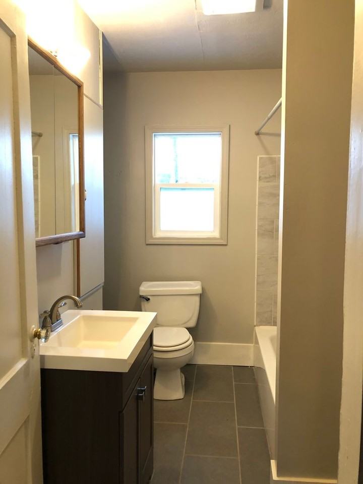 3108 N Alder St - Photo 3 of 3