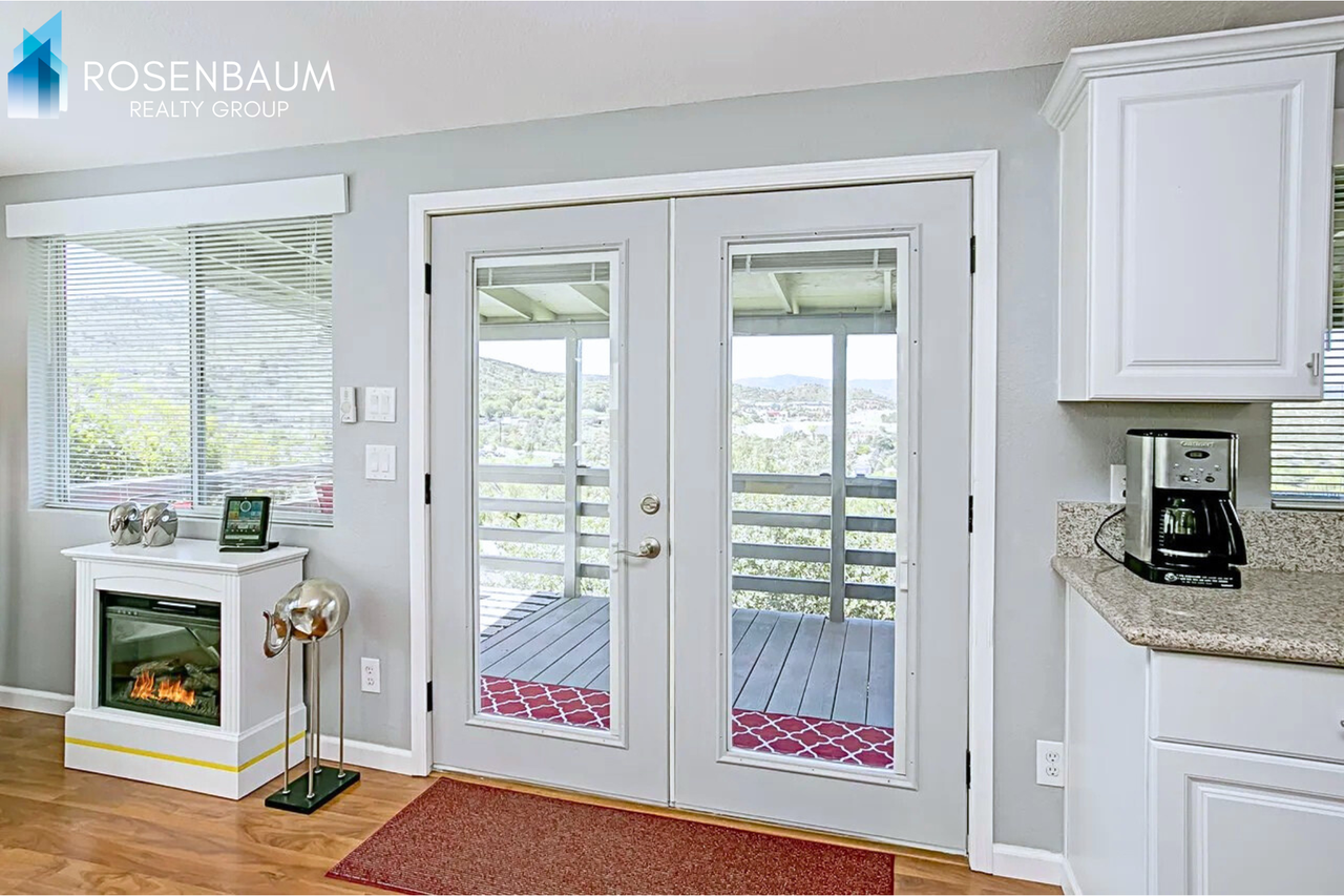 2518 Hilltop Rd - Photo 5 of 28