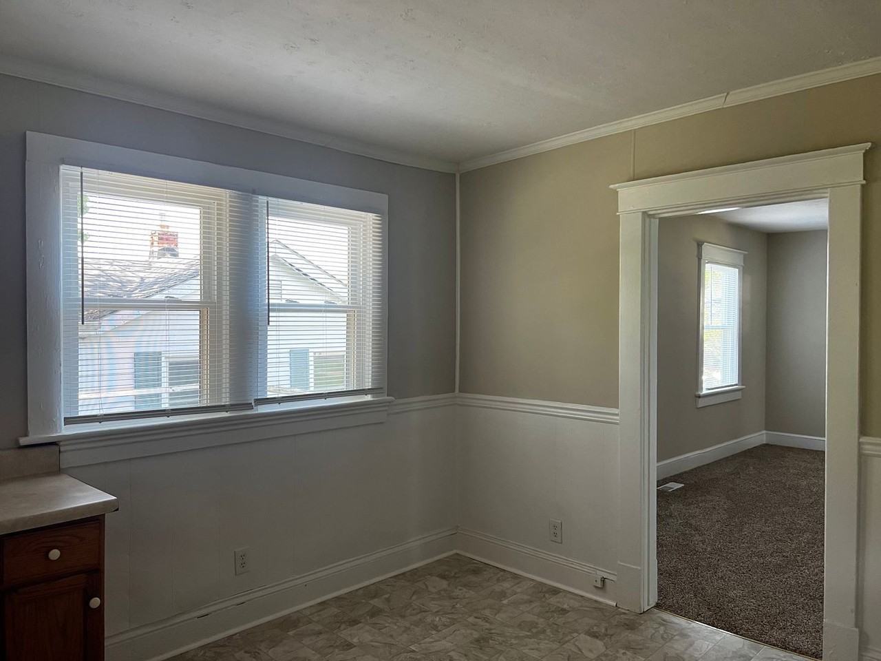 2426 Fairview Ave - Photo 7 of 21