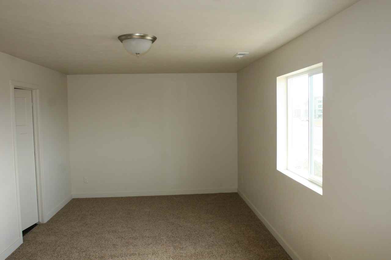 225 N 680 E - Photo 5 of 14